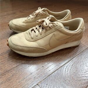 Nike Beige Casual Sneakers - Sz 10